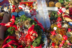 Read more about the article Chiner sa déco de Noël en brocante puis la recycler